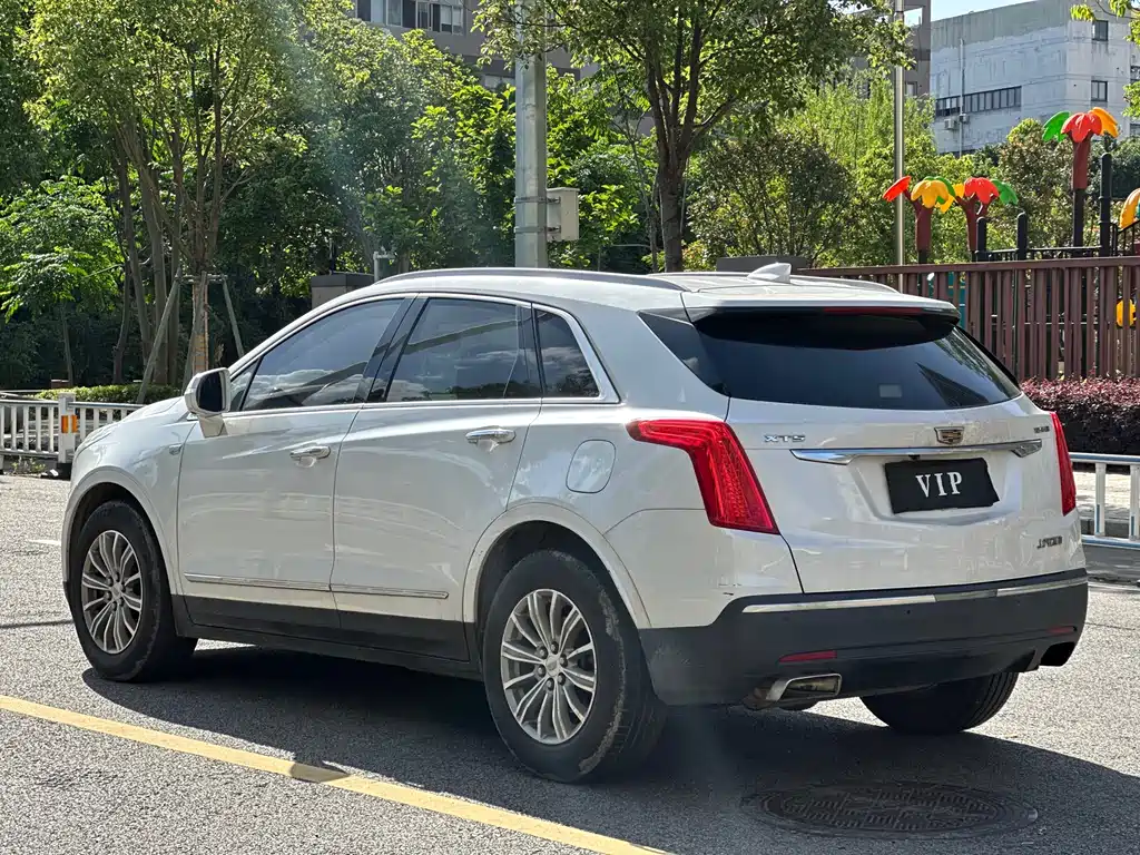 Cadillac XT5 2018 — фото 14