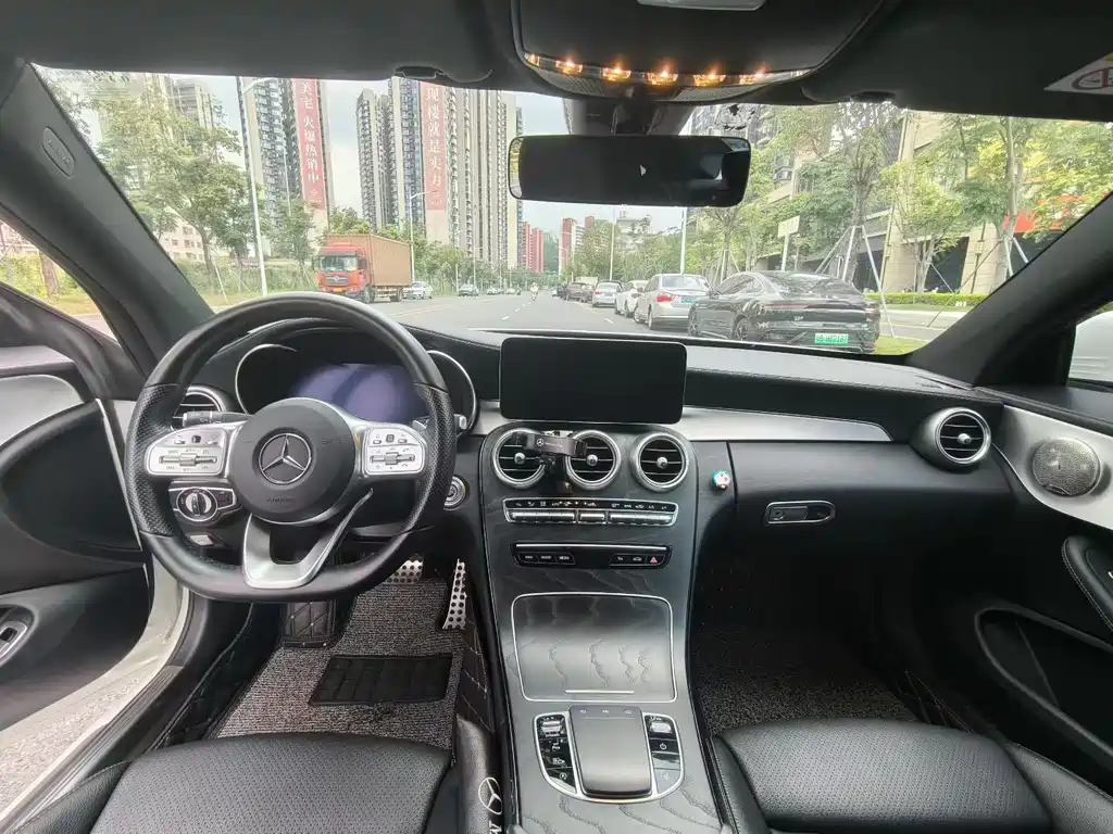 Mercedes-Benz C-Class 2022