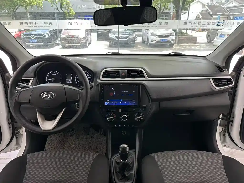 Hyundai Verna 2018 — фото 5