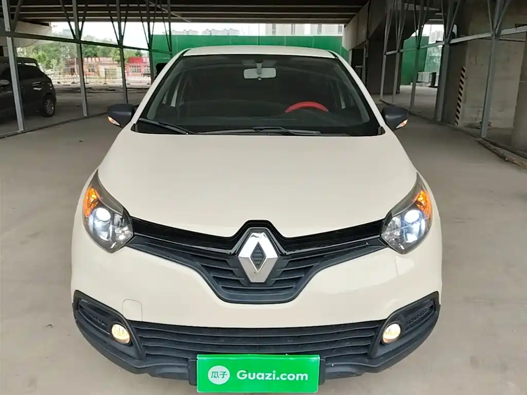 Renault Captur 2018 — фото 3