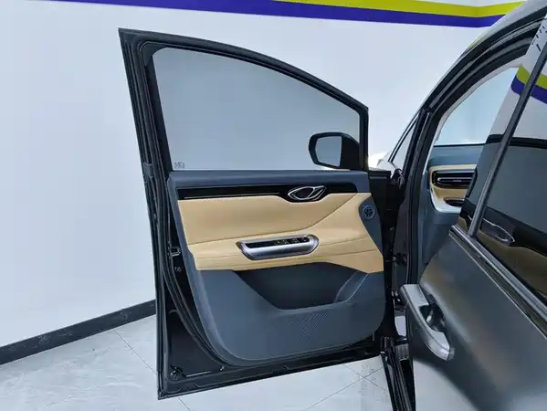 GAC Trumpchi E8 PHEV 2024