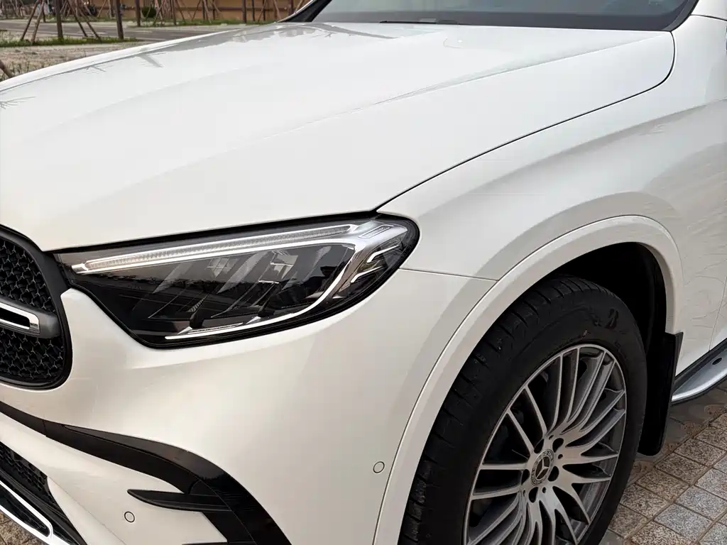 Mercedes-Benz GLC 2023