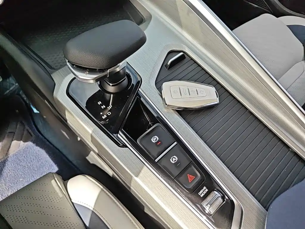 Geely Xingrui 2022 — фото 14