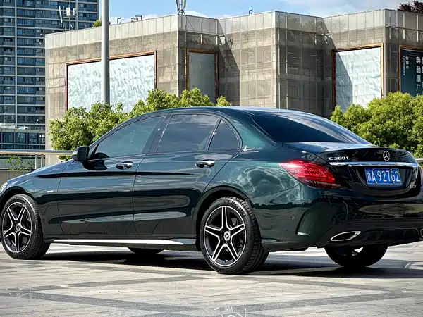 Mercedes-Benz C-Class 2021