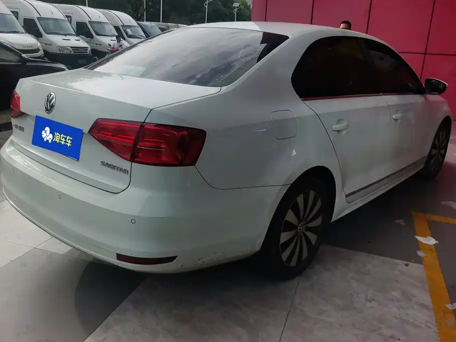 Volkswagen Sagitar 2019