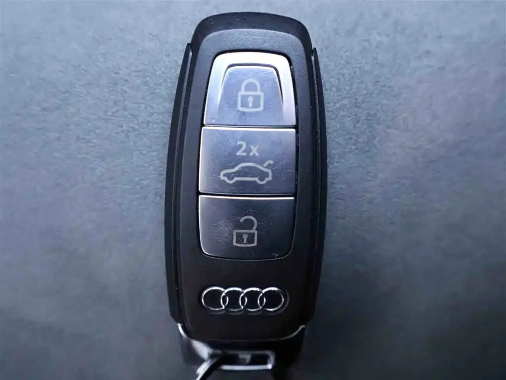 Audi A6L 2021 — фото 24