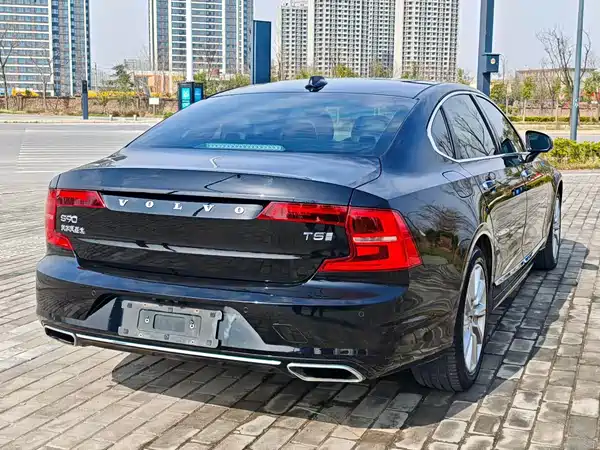 Volvo S90 2020