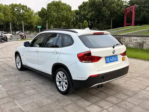 BMW X1 2011