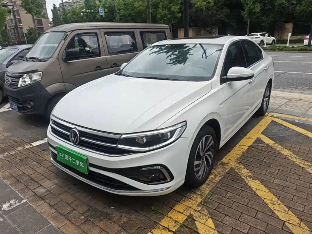 Volkswagen Bora 2023