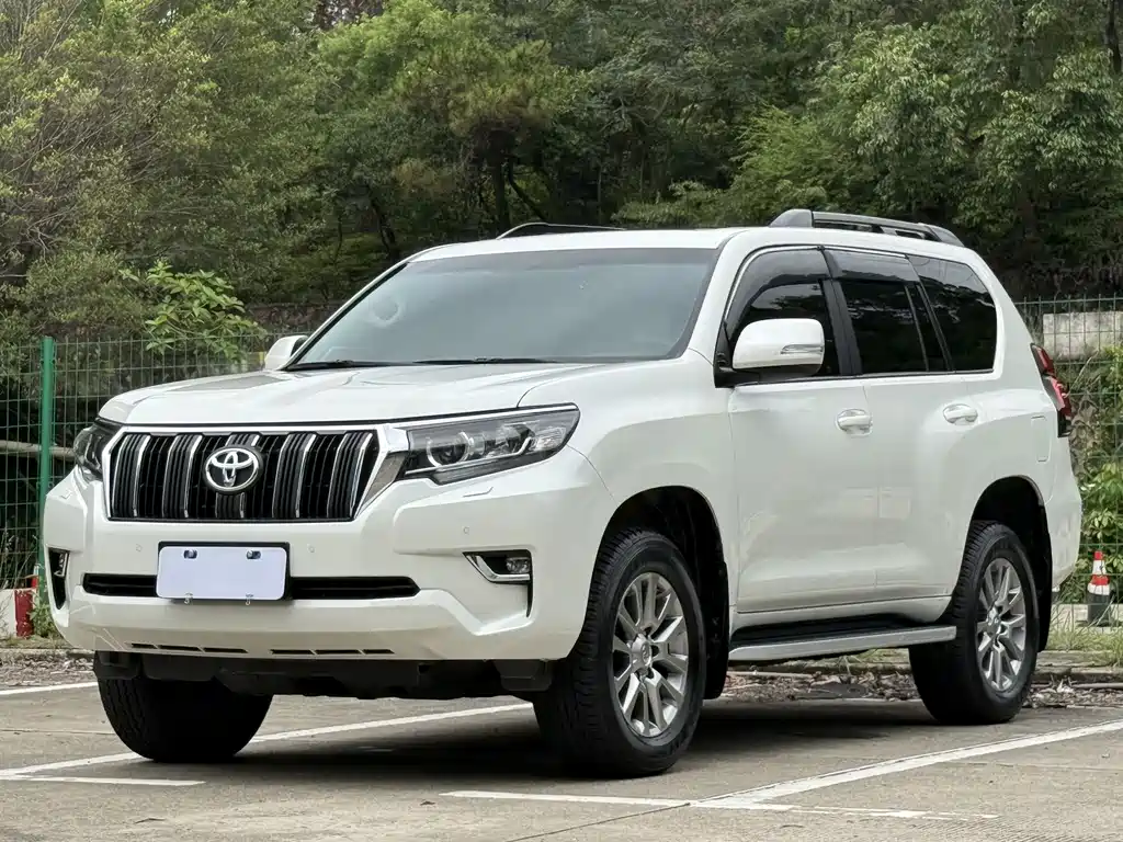 Toyota Prado 2019 — фото 1