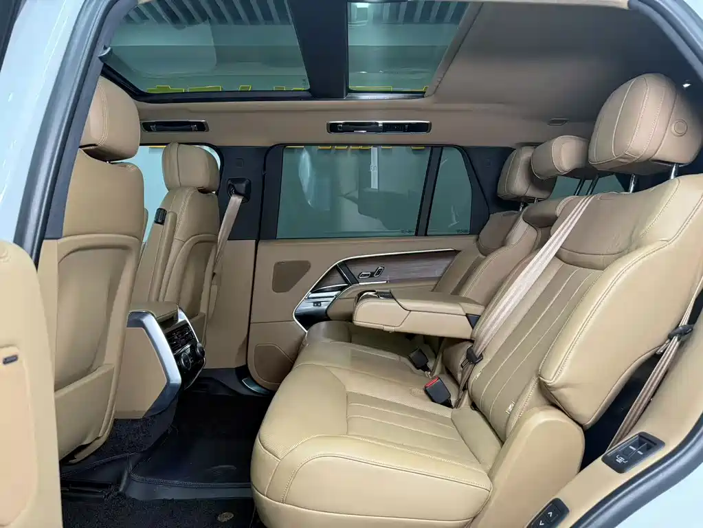 Land Rover Range Rover 2024 — фото 14