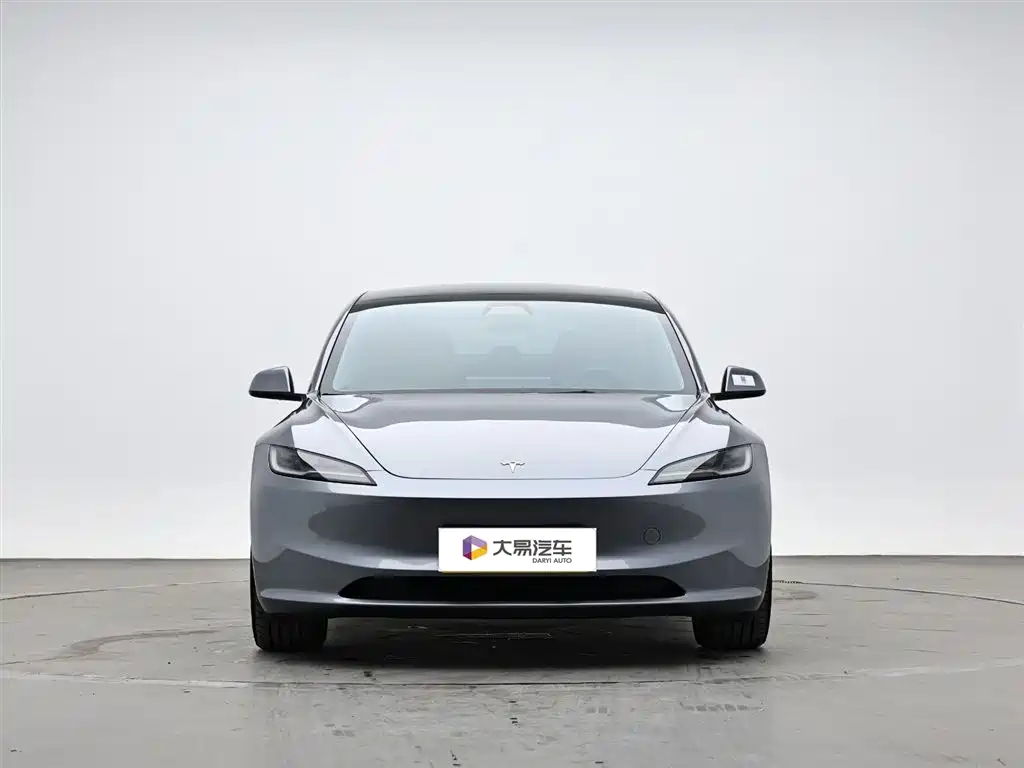 Tesla Model 3 2025 — фото 2