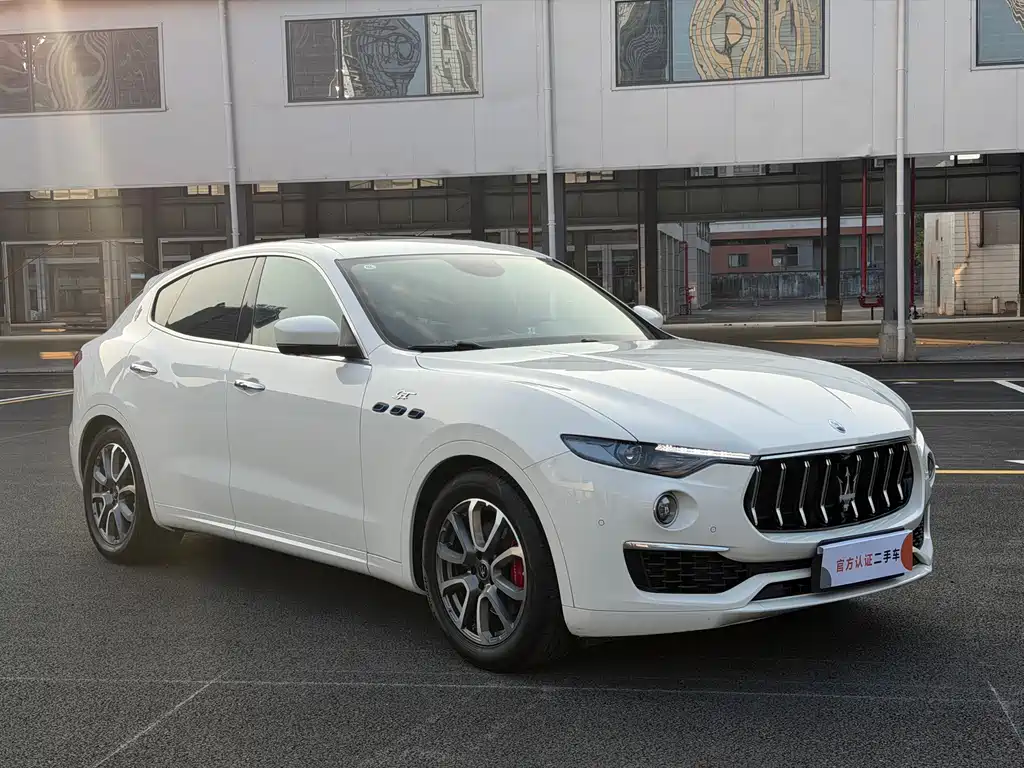 Maserati Levante 2022 — фото 11