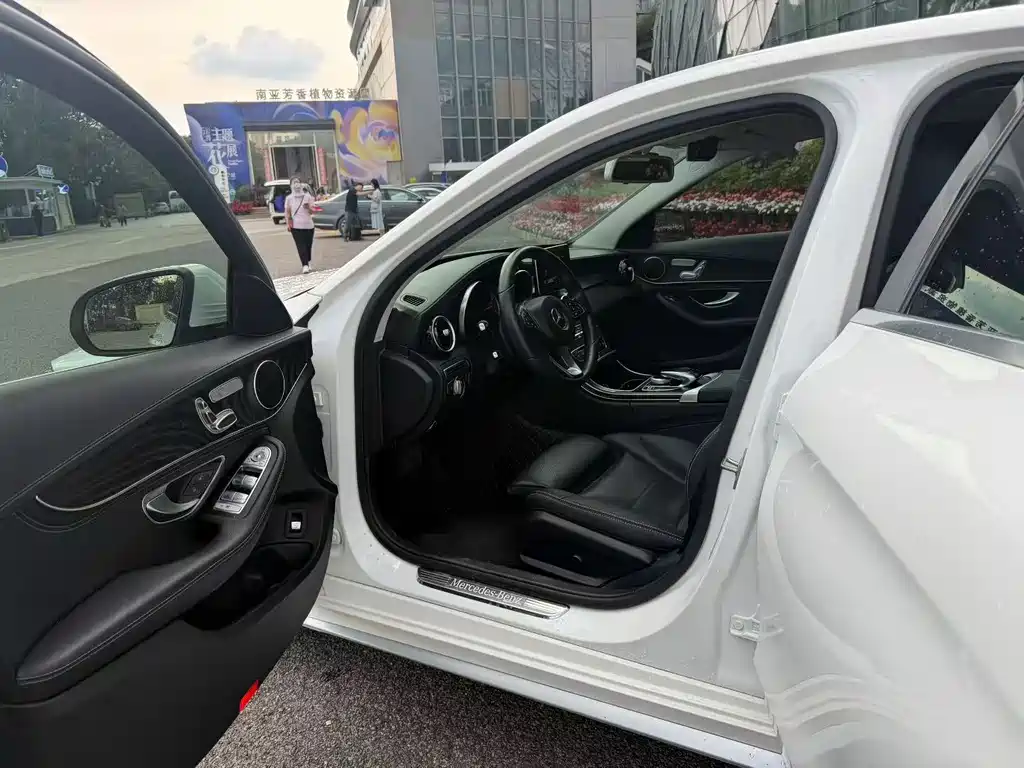 Mercedes-Benz C-Class 2018
