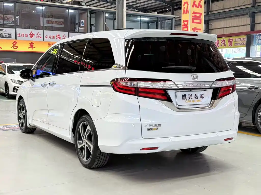 Honda Odyssey 2017 — фото 4