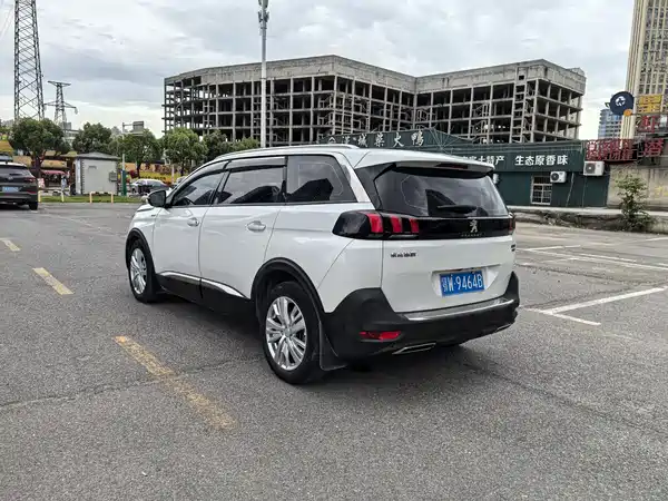 Peugeot 5008 2017