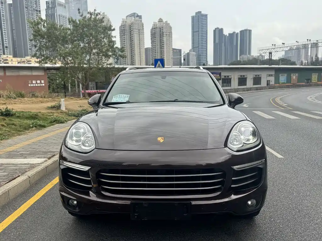 Porsche Cayenne 2017 — фото 2
