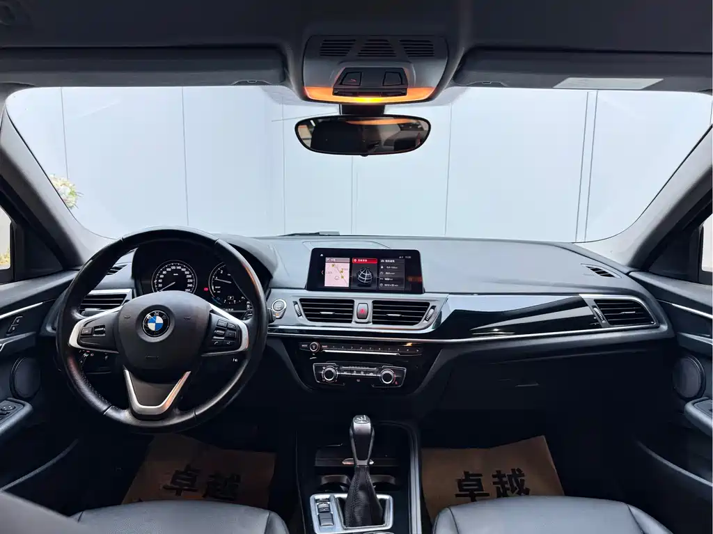 BMW 1 Series 2019 — фото 15