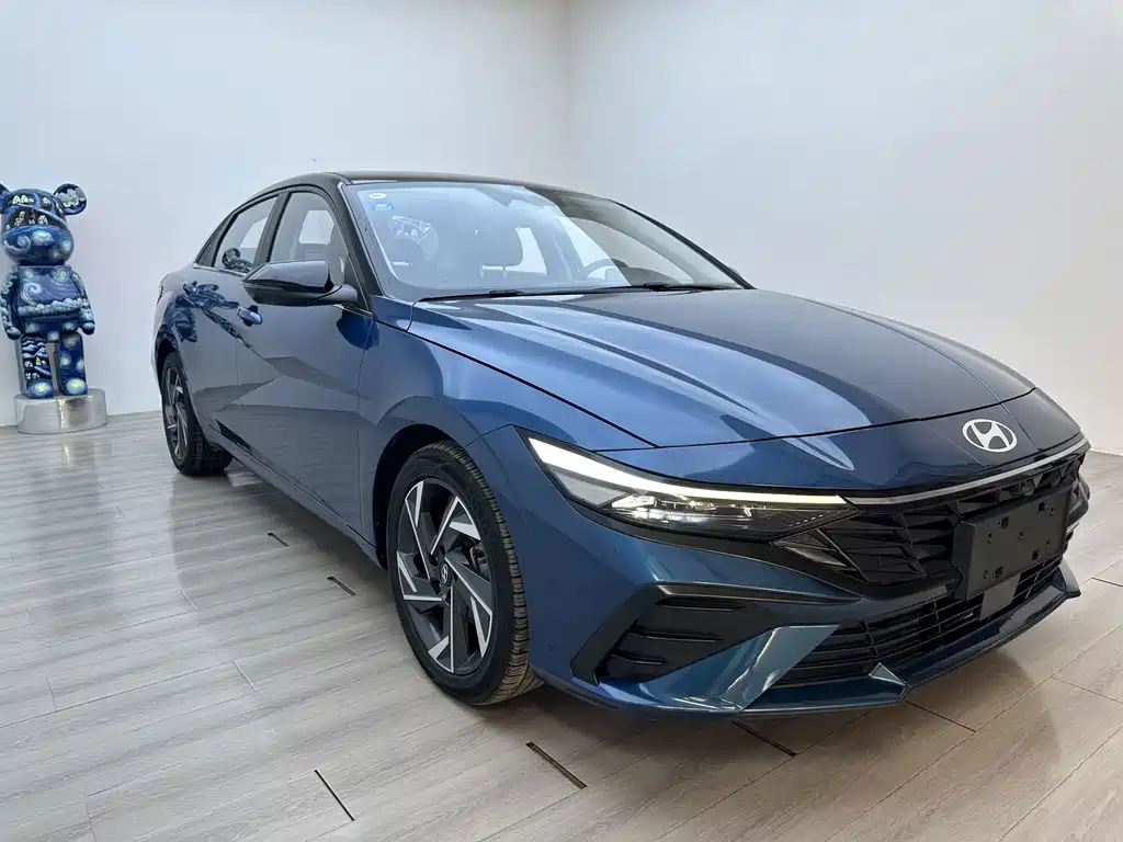 Hyundai Elantra 2023