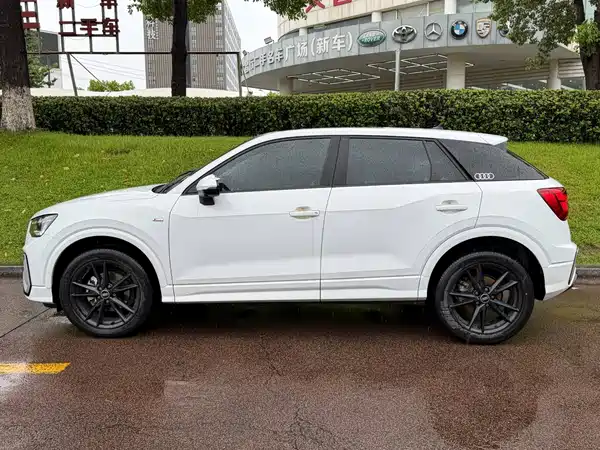 Audi Q2L 2022