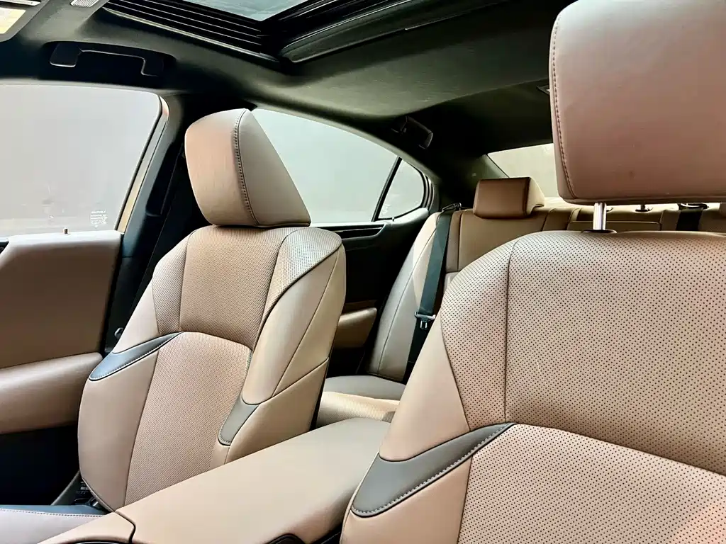Lexus ES 2024 — фото 14