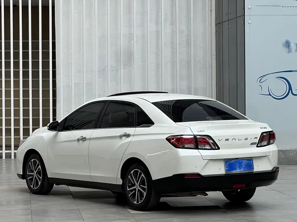Venucia D60 2018