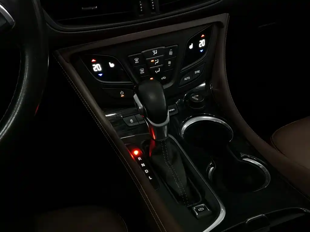 Buick Envision Plus 2018 — фото 13