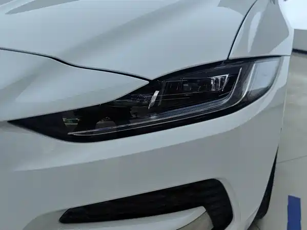 Jaguar XEL 2020