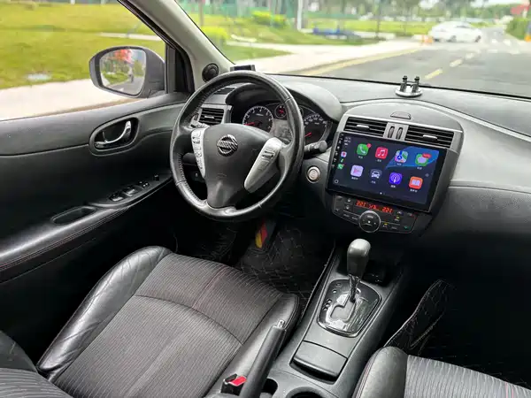 Nissan Tiida 2011