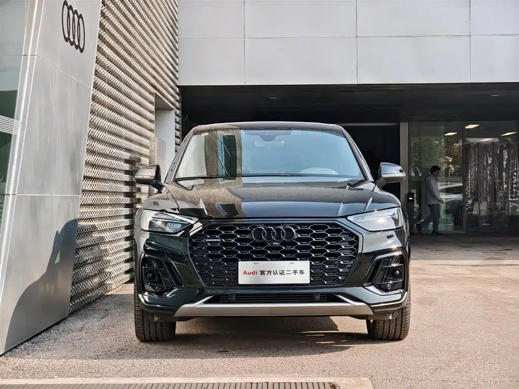 Audi Q5L Sportback 2024 — фото 2