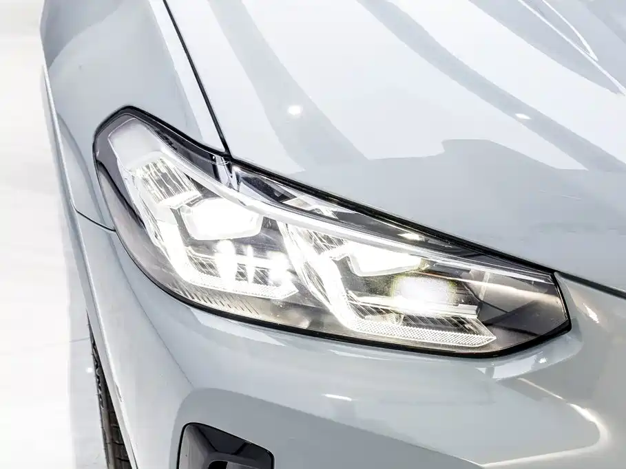 BMW X4 2023 — фото 33