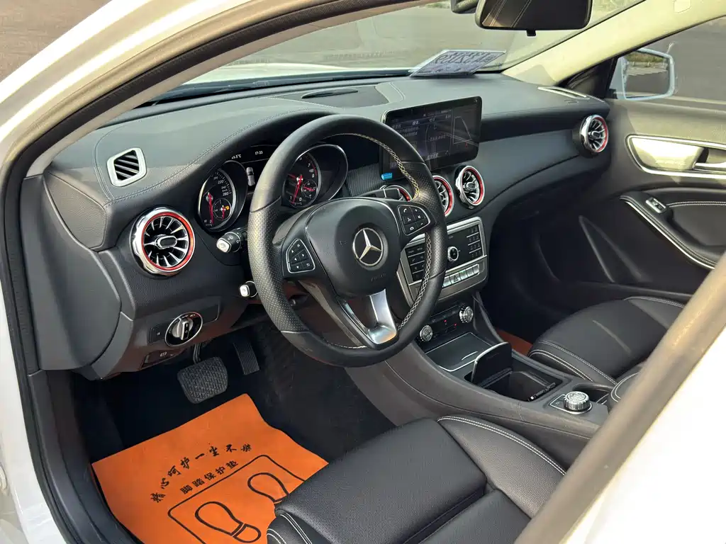 Mercedes-Benz GLA 2018 — фото 9