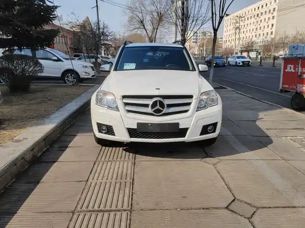 Mercedes-Benz GLK-Class 2011