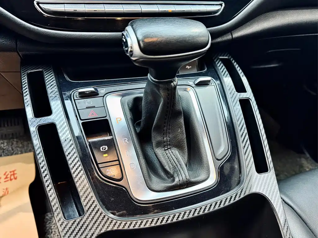 GAC Trumpchi M6 2021 — фото 16