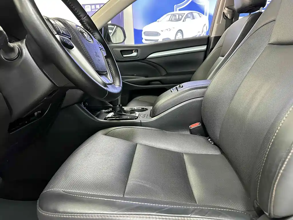 Toyota Highlander 2019 — фото 10