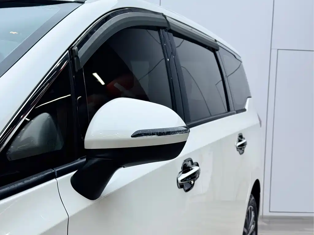 GAC Trumpchi M6 2021 — фото 25