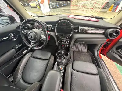 MINI MINI 2018