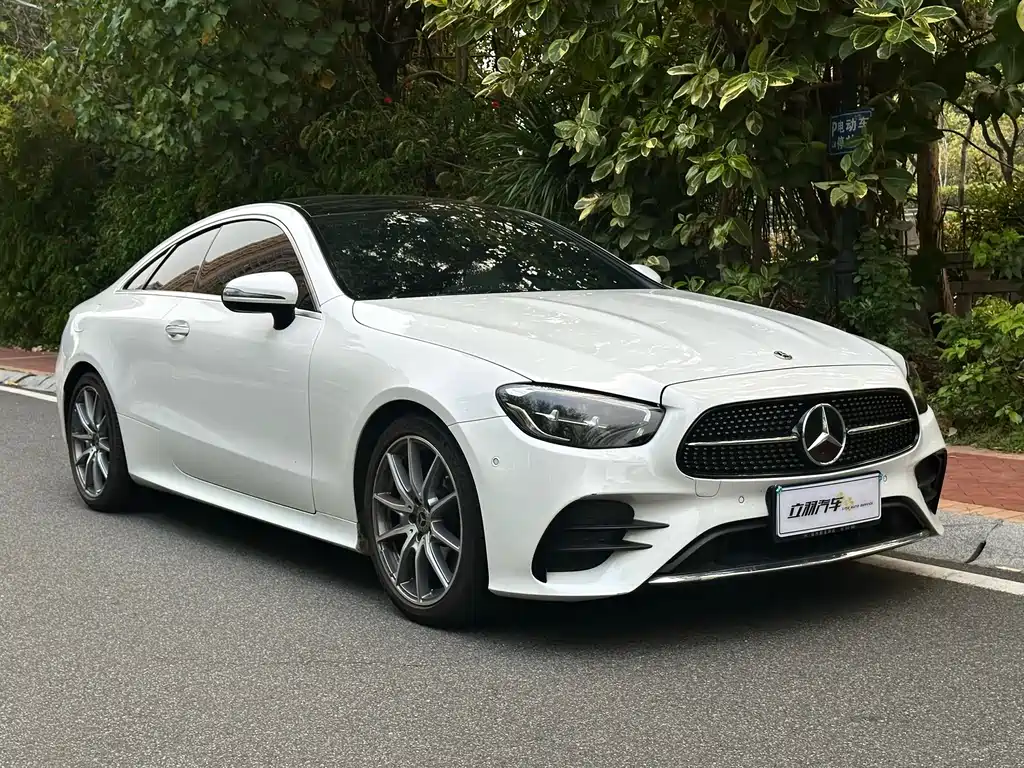 Mercedes-Benz E-Class 2022 — фото 3