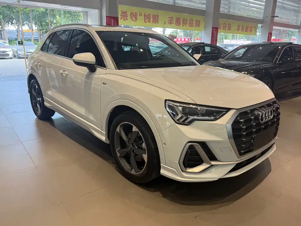 Audi Q3 2022