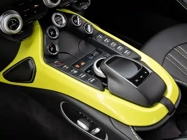 Aston Martin V8 Vantage 2018