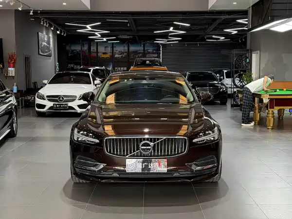 Volvo S90 2019