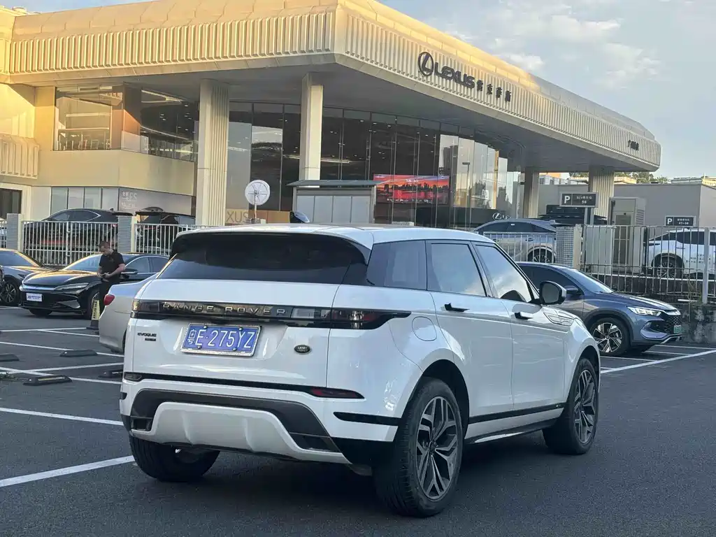 Land Rover Evoque 2020 — фото 16