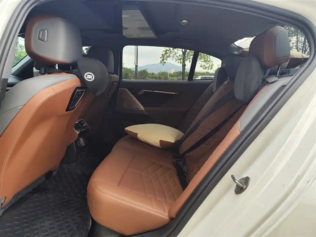 BMW 5 Series 2024