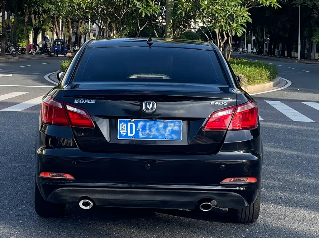 Changan Eado 2018 — фото 4