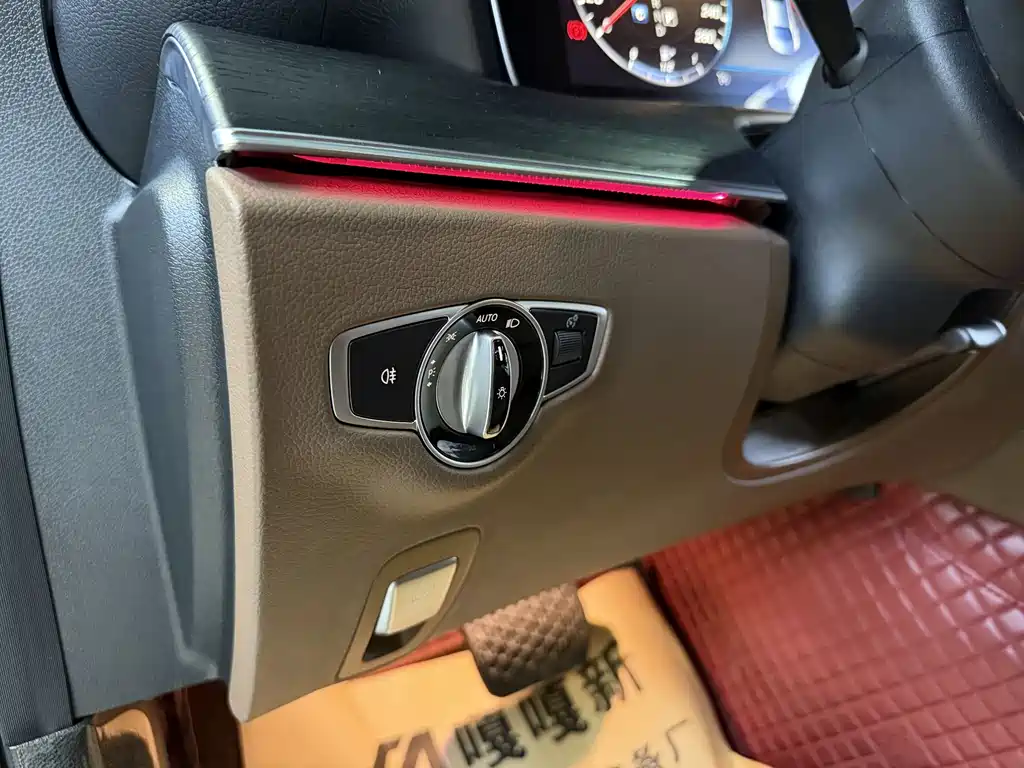 Mercedes-Benz E-Class 2019 — фото 14