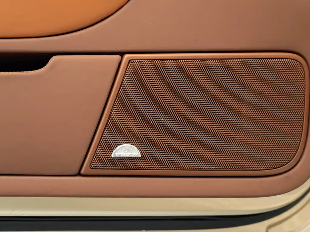 Bentley Flying Spur 2011 — фото 13