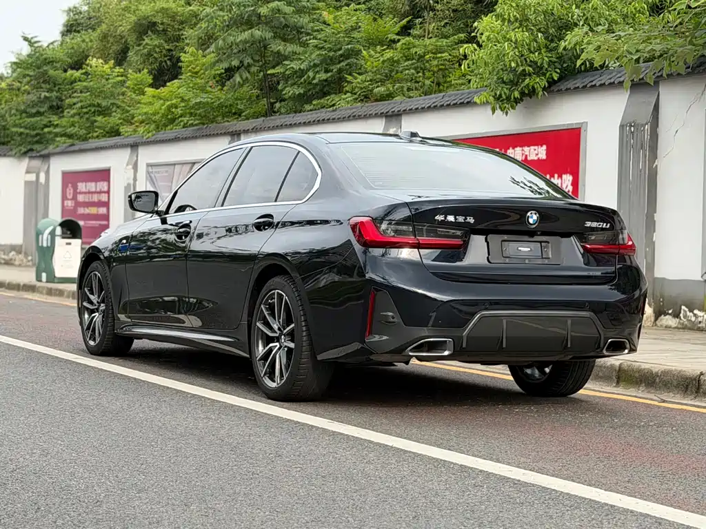 BMW 3 Series 2023