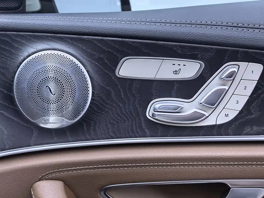 Mercedes-Benz E-Class 2017 — фото 18