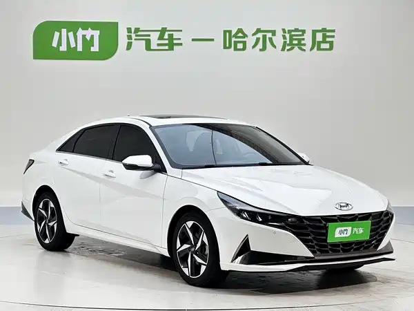Hyundai Elantra 2022