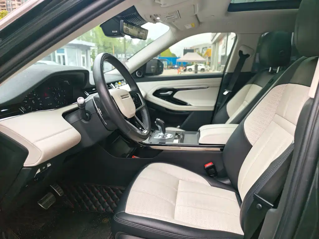 Land Rover Evoque 2021 — фото 4